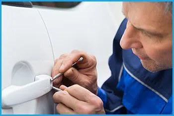 Lock Locksmith Services Dayton, OH 937-587-0185 - 20-car-locksmith