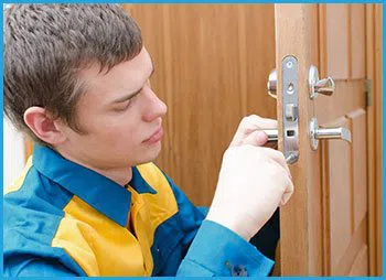 Lock Locksmith Services Dayton, OH 937-587-0185 - 5-lock-opening